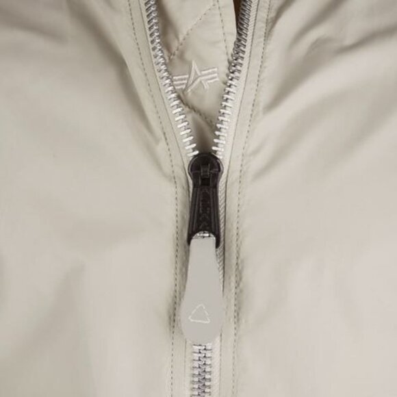 Alpha Industries Mens Bomber Jacket Small Beige Water-Repellent Nylon With Zip - Picture 3 of 4